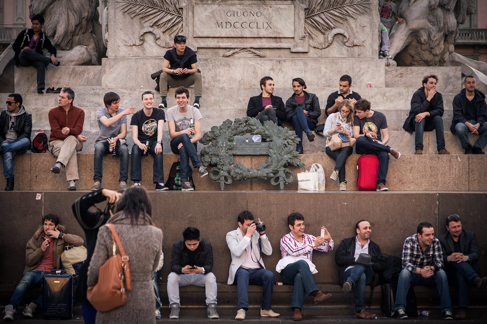 Selfie or photo ? Milan, Piazza del Duomo